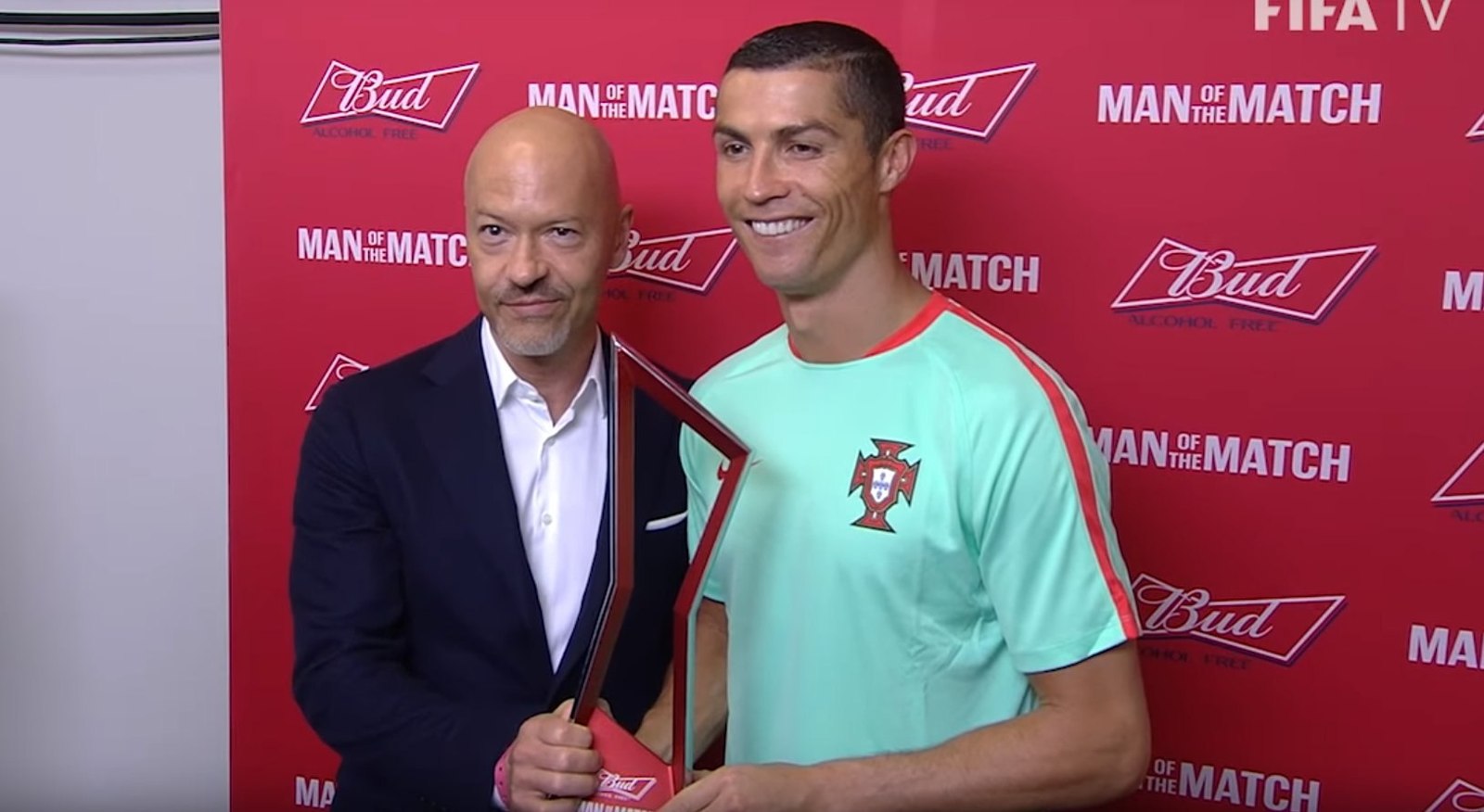 Fedor Bondarchuk with a fan - Football, Cristiano Ronaldo, Fedor Bondarchuk, Humor, 