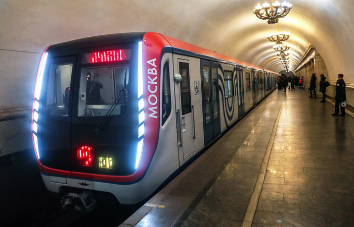 В метро при попытке тронуться загорелся поезд «Москва» - Москва, Метро, Новые поезда