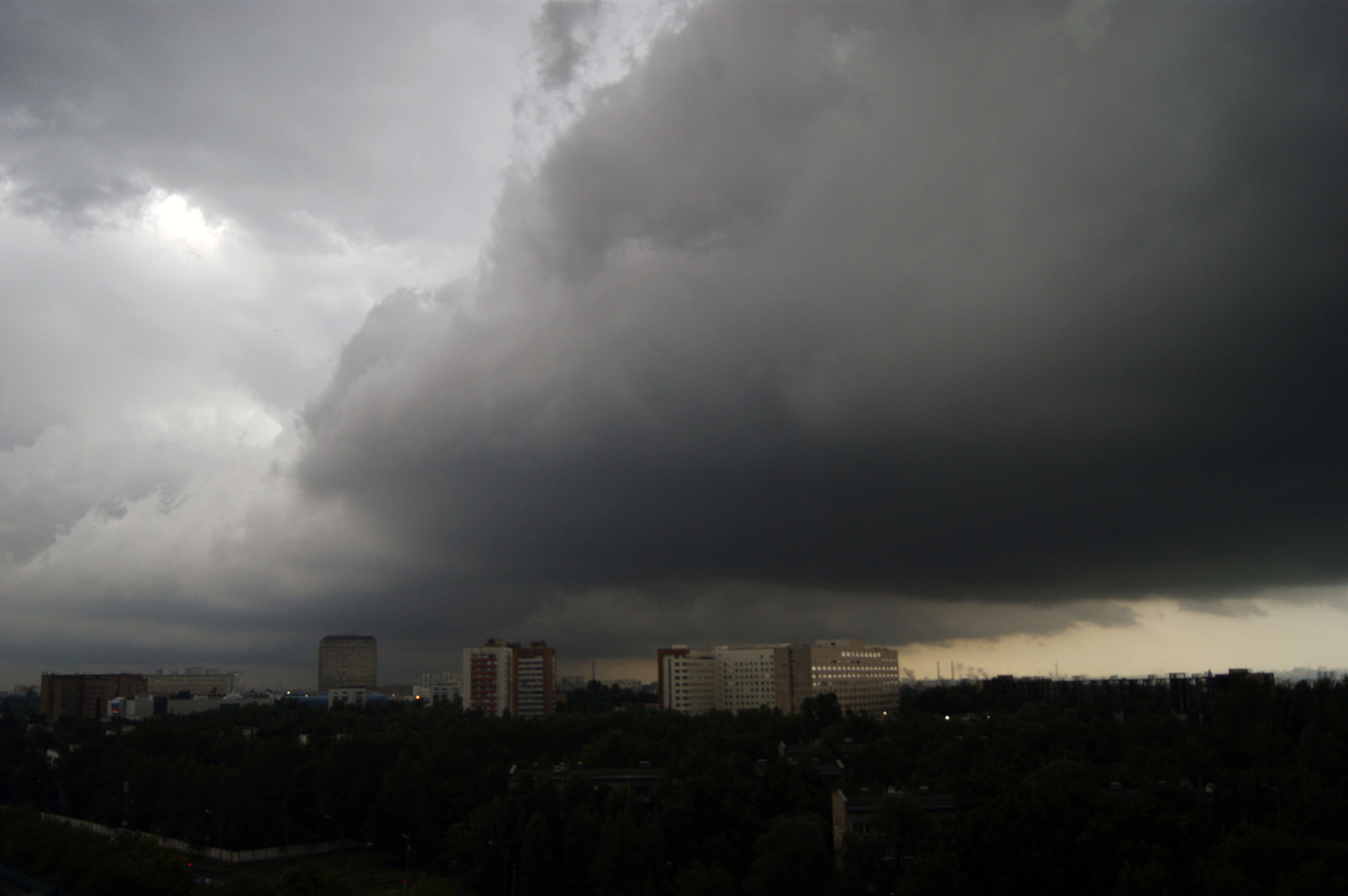 Небо в Москве - Моё, Гроза, Москва, Гроза в Москве, Небо, Фотография, Тучи, Длиннопост