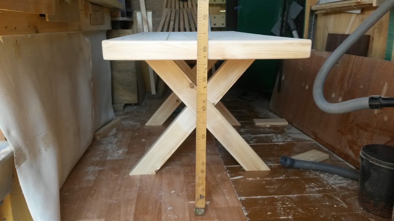 Подпереть стол. Каркас для стола из дерева. Ножки для стола из брусков. Ножки для стола деревянные. Ножки для стола изготовить.