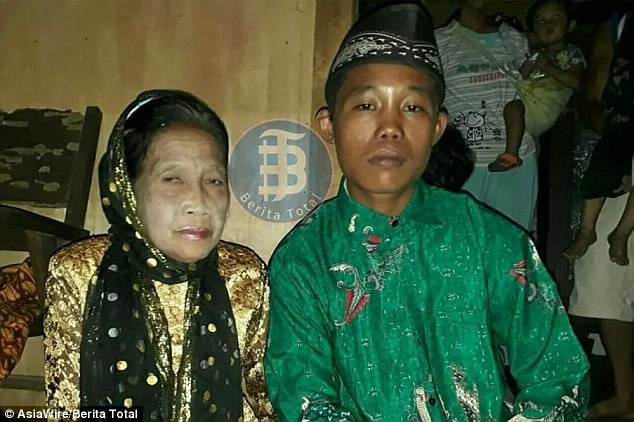 A 16-year-old teenager married a 71-year-old woman. - Marriage, Indonesia, Love, Video, Longpost, Gerontophilia