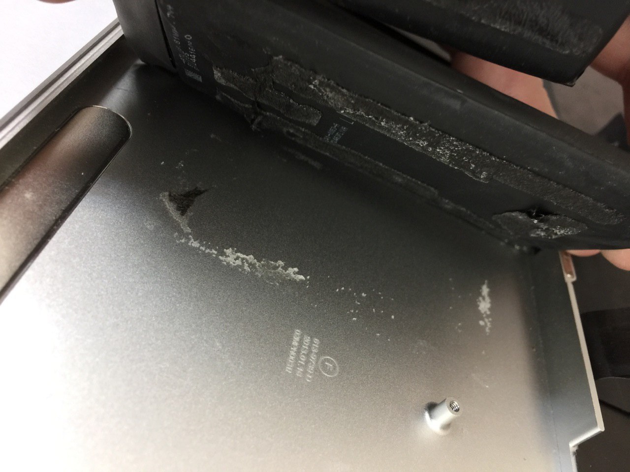 Macbook Retina A1398, flooded, does not see the battery. - My, Repair of equipment, Retina, , , Macbook, Liquid, Battery, Longpost, Tag