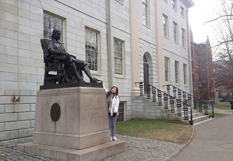 Harvard Monument or Triple Lies Statue. - Harvard, University, Lie