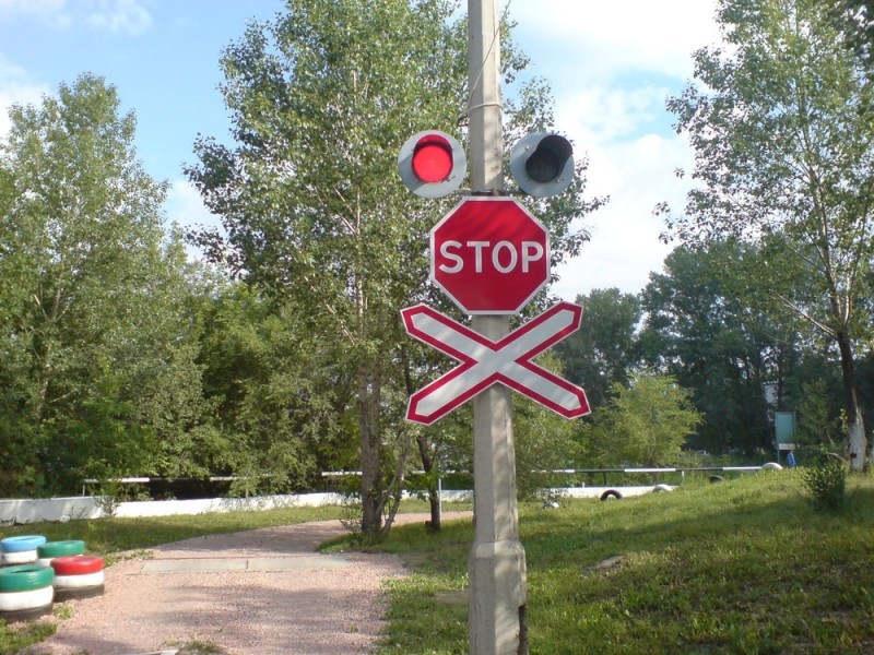 Passage of a faulty crossing - Traffic rules, Traffic police, Motorists, Railroad crossing, Violation, Breaking, Auto