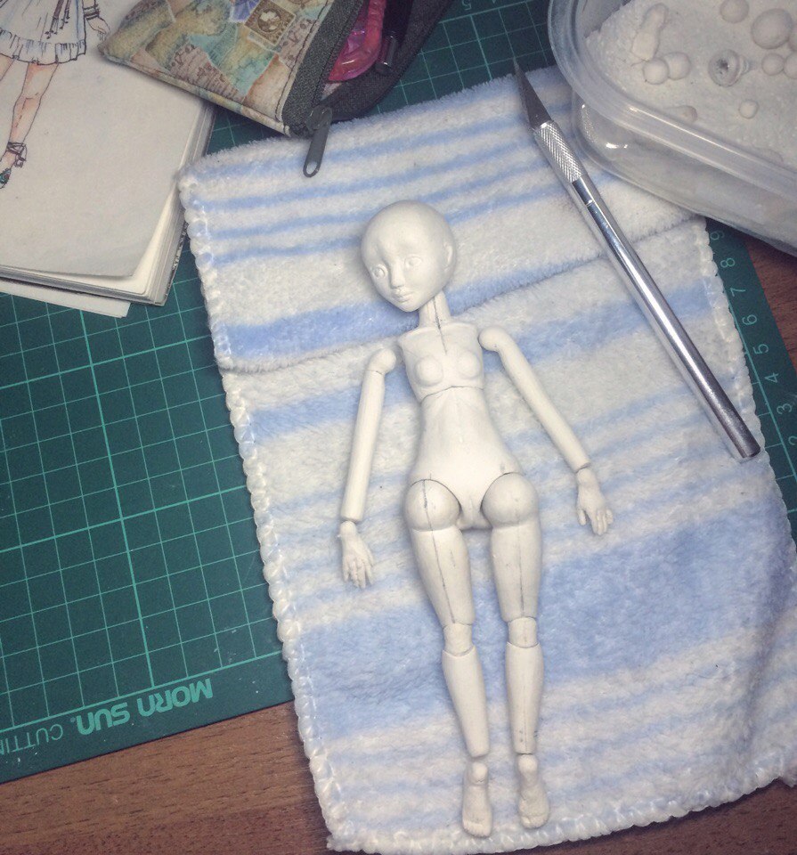 МК: шарнирная кукла из ткани
