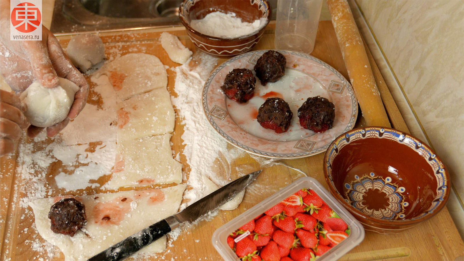 Japanese sweets. Mochi Flatbread with Strawberries (Ichigo Daifuku). - My, Sweets, Japanese food, Asian food, Yummy, Food, Cooking, Fancy food, Video, Longpost