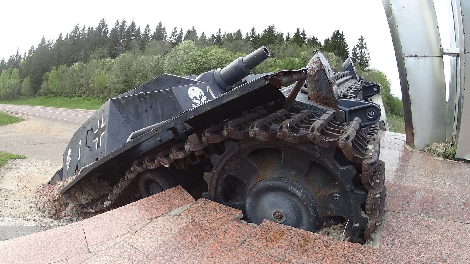 Unusual monument - Monument, Memory, The Great Patriotic War, Tanks, The photo