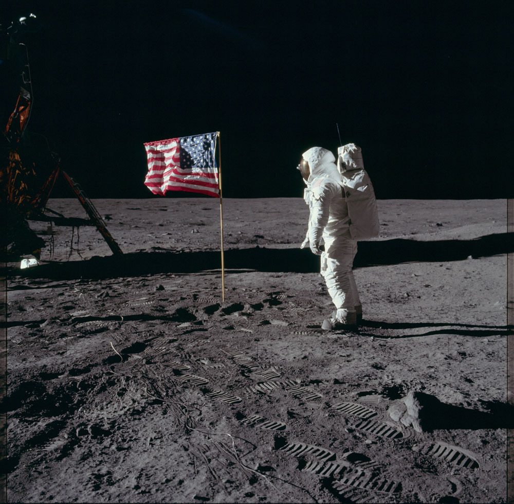 The mysterious surface of the moon - My, moon, Теория заговора, Americans on the moon, Apollo, Longpost, Lunar conspiracy