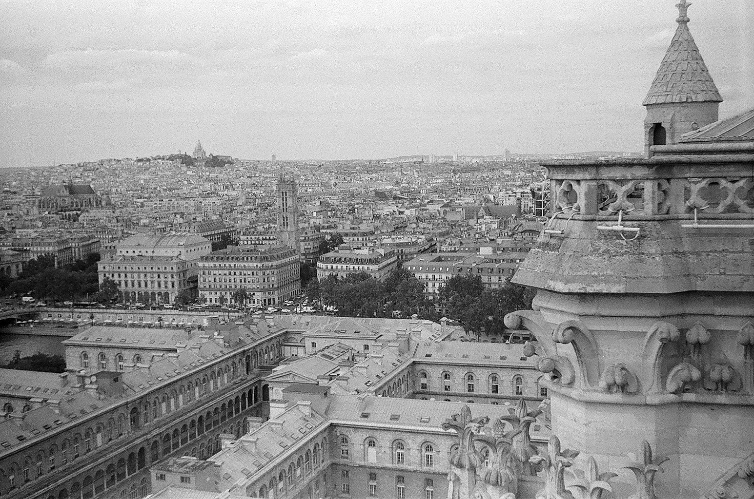 Film is not dead part 5. Paris - My, The film did not die, Paris, The photo, France, camera roll, Shift8m, Ilford, Longpost