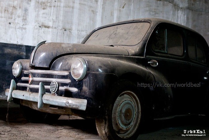 Abandoned garage with cars (Belgium, Heist-op-den-Berg). - Garage, A world without people, Abandoned, Longpost