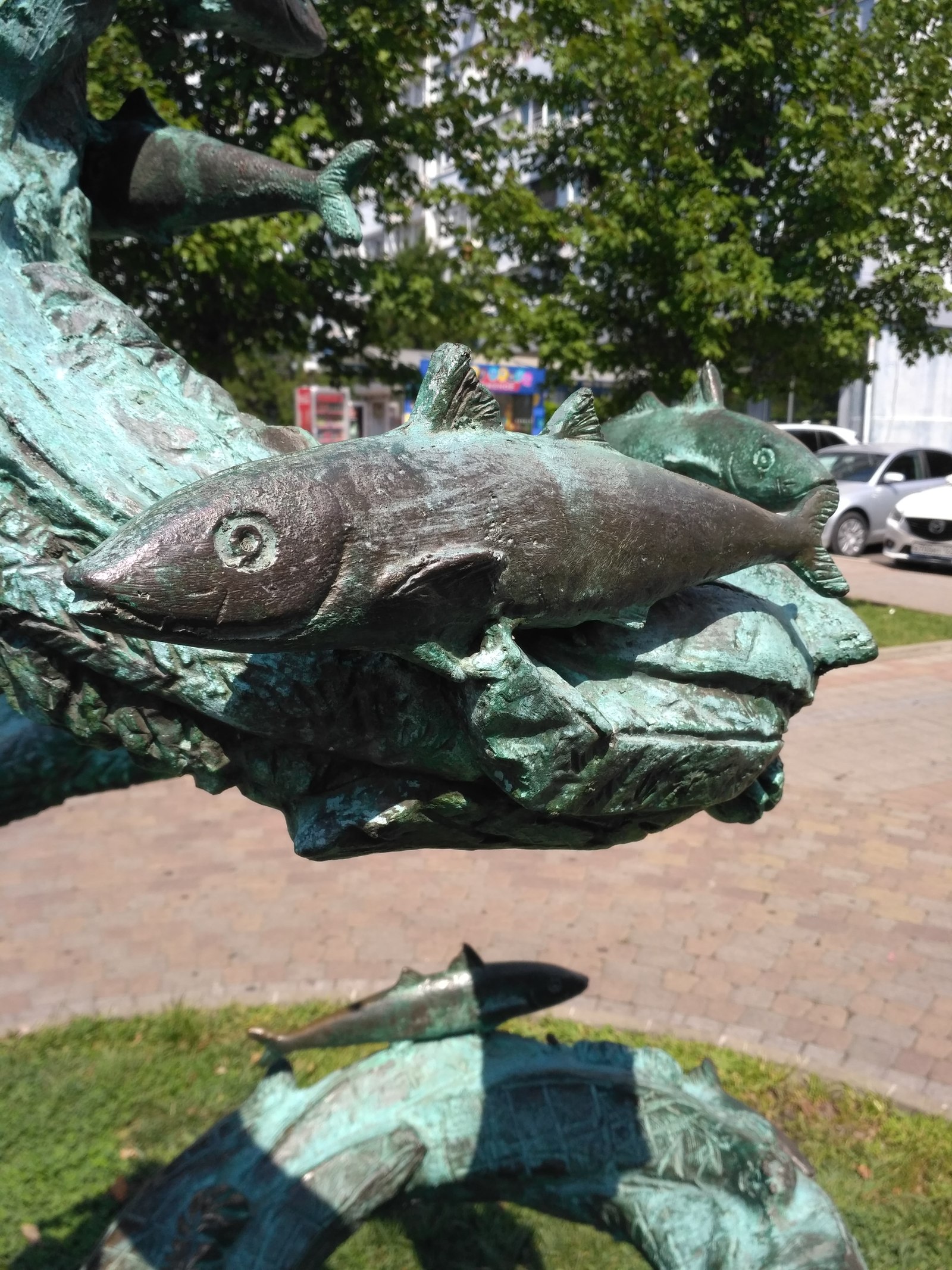 Monument to horse mackerel. - My, Tuapse, Scad, Longpost