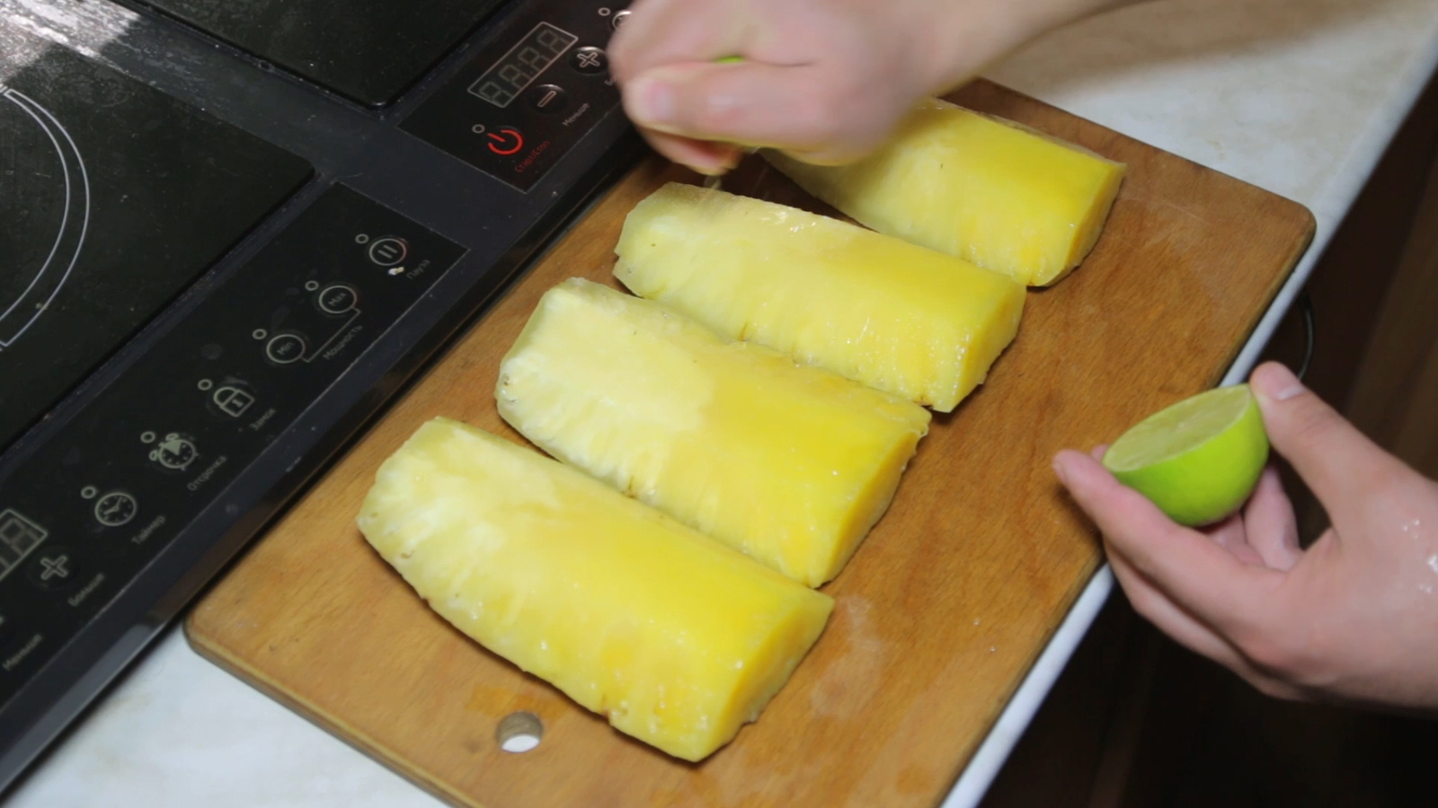 Grilled pineapple dessert - My, Food, Recipe, Dessert, On coals, A pineapple, Video, Longpost