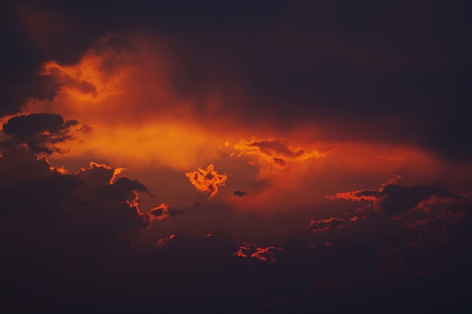 Magic cloud at sunset. - My, Sunset, Clouds, Fantasy, Imagination, Unusual