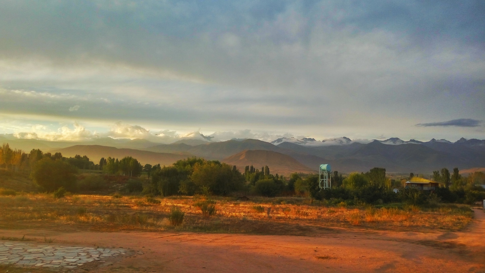 Kyrgyzstan, the land of the magical sun - My, Kyrgyzstan, Light, Sunset, The mountains, Longpost