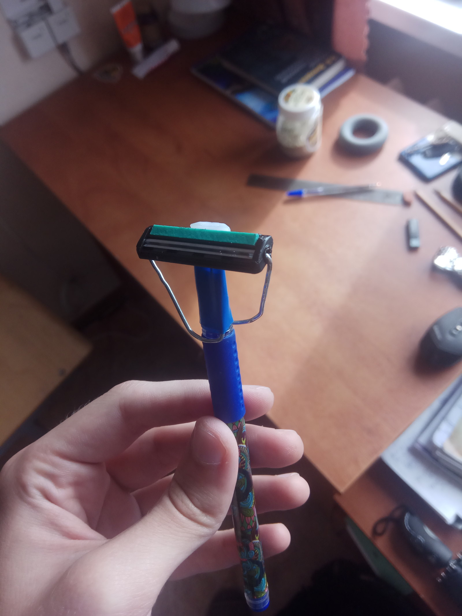 Student life hack - My, Dormitory, Razor, Life hack, I'm an engineer with my mother