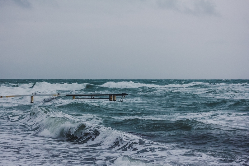 Stormy sea - My, Black Sea, Storm, Novorossiysk, wide beam, Birds, , Manual optics, Helios 77m-4, Longpost, Canon 60d