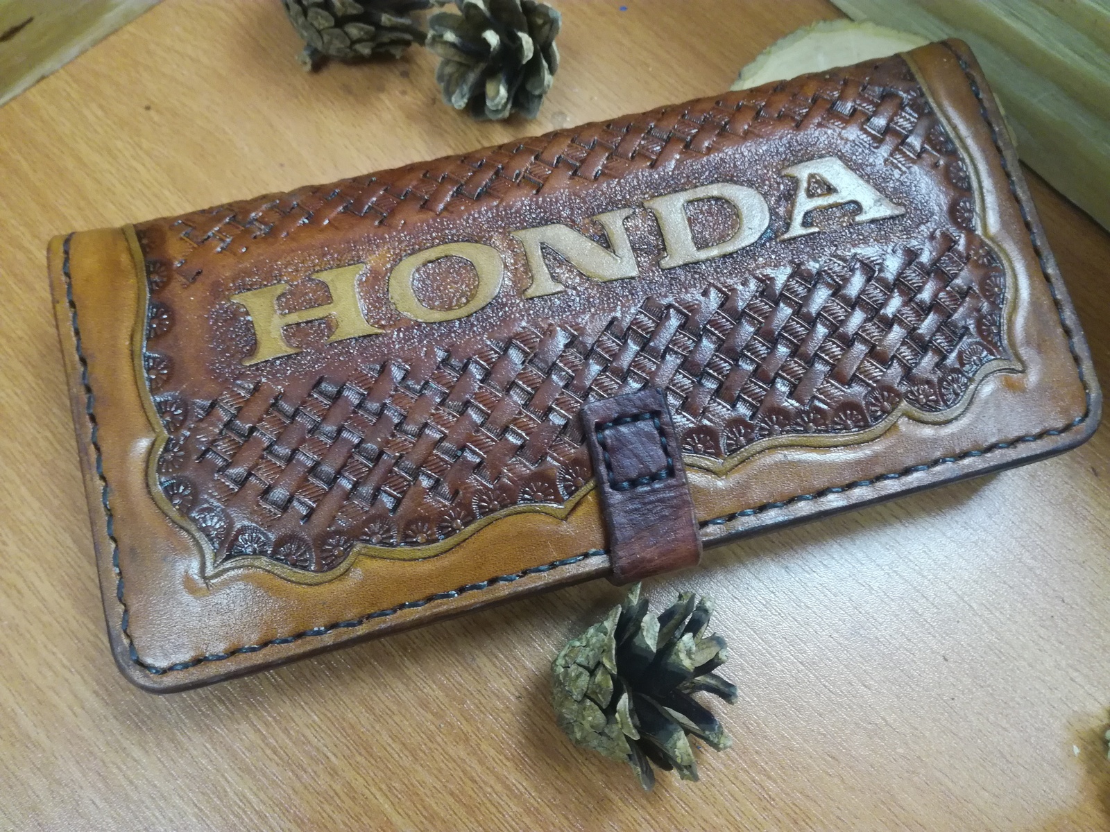 Purse with Honda logo - My, Leather, Handmade, Handmade, Longpost, Wallet, Needlework, Leather products, Leather