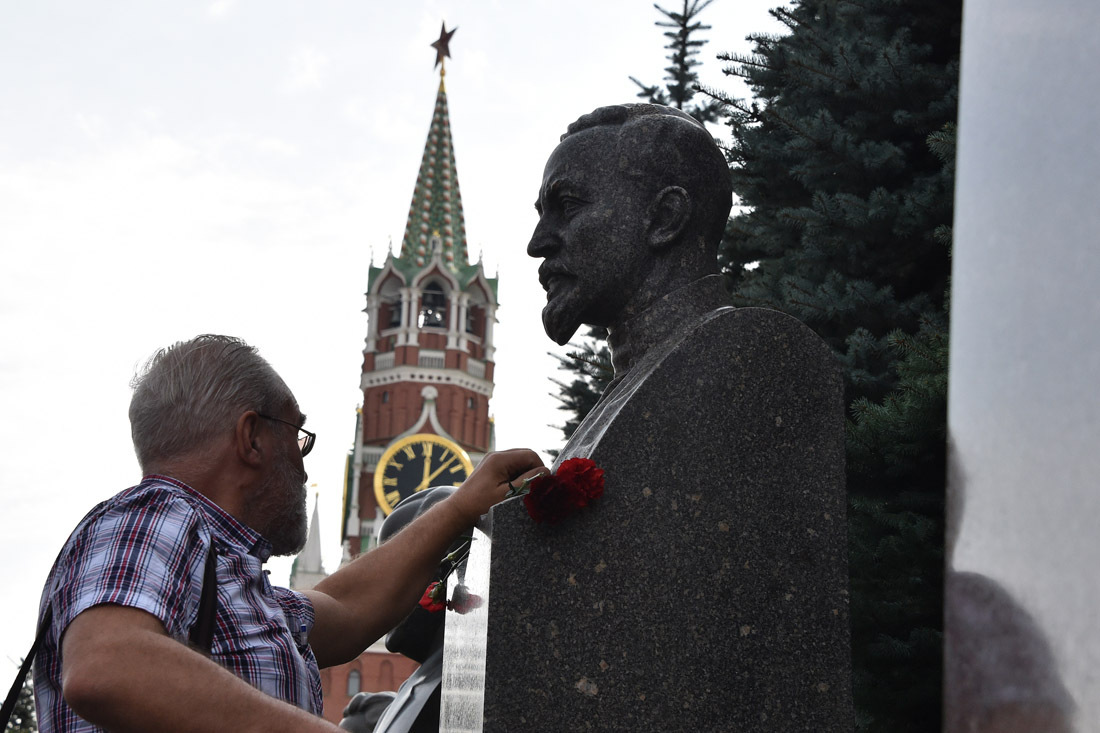 Varlamov on the need for decommunization in Russia - Ilya Varlamov, Decommunization, the USSR, Dzerzhinsky, Politics, Livejournal, Opinion, Varlamovru, Longpost