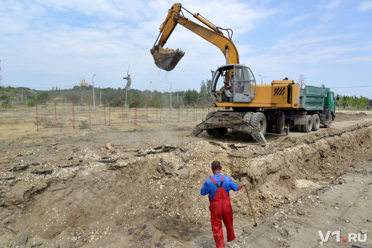 One of the reasons why I left Volgograd... - My, Volgograd, , Mamaev kurgan, Felling, , Longpost