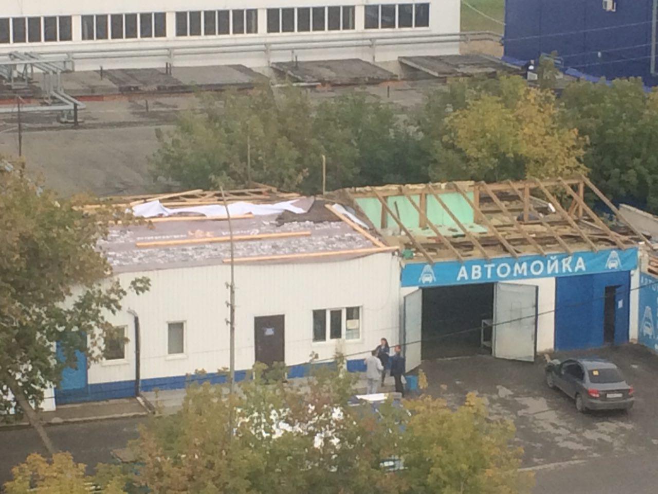 Photos of WWII veterans covered the roof of a car wash - My, Veterans, The Great Patriotic War, Car wash, Lawlessness, Tyumen