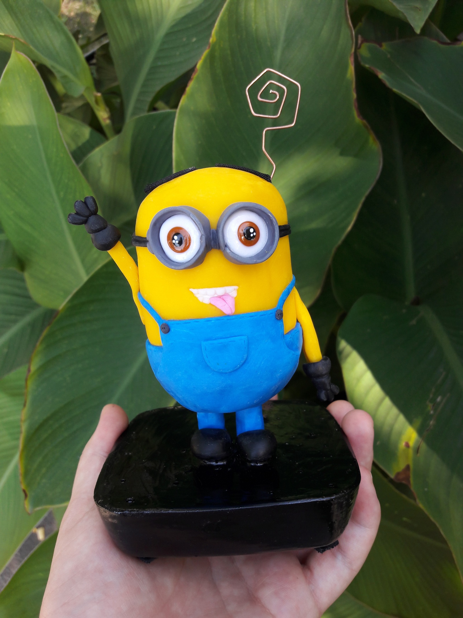 Stand for photo with MINION. What does it have to do with a tube of deodorant? - My, Polymer clay, Minions, Despicable Me, Needlework with process, The photo, Handmade, Polymer clay, With your own hands, Longpost