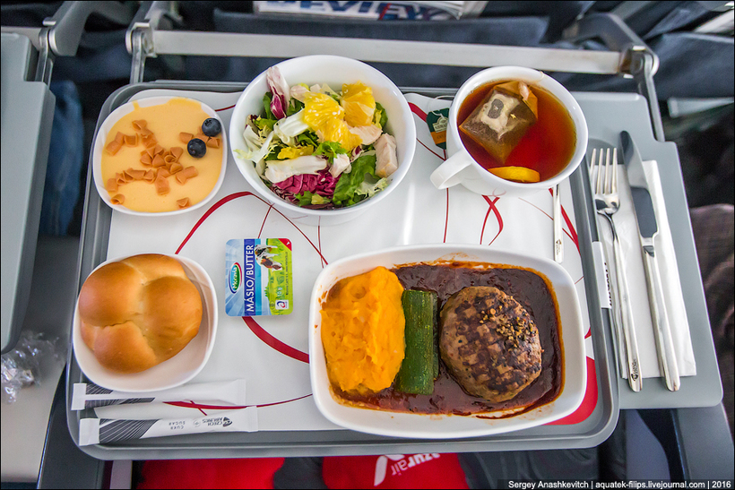 What happens to airplane food that isn't eaten. - Airplane, Nutrition, Travels, Longpost