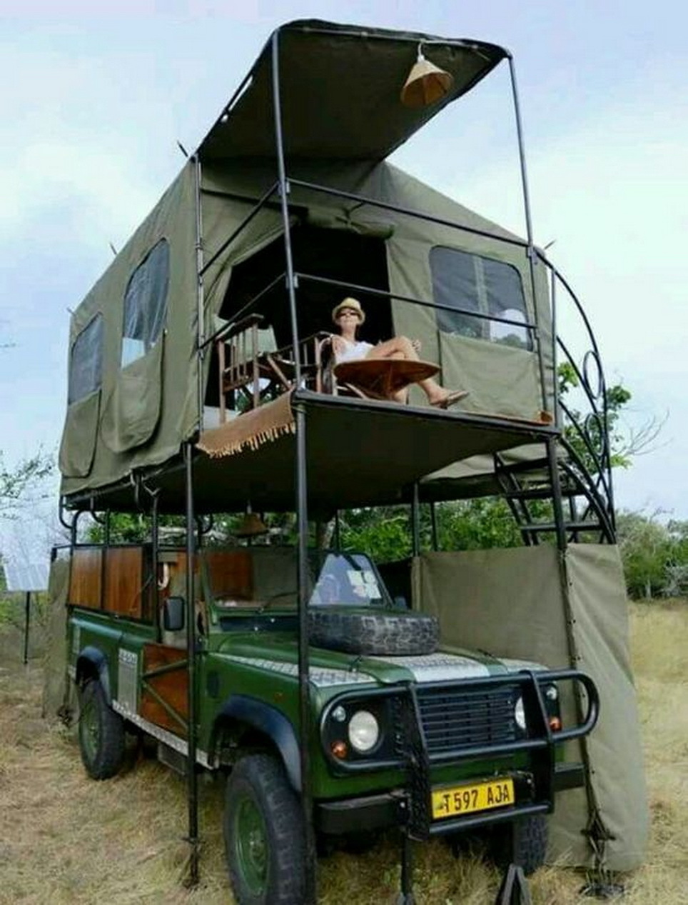 Not very comfortable, but I like the idea - House, Auto, Tent