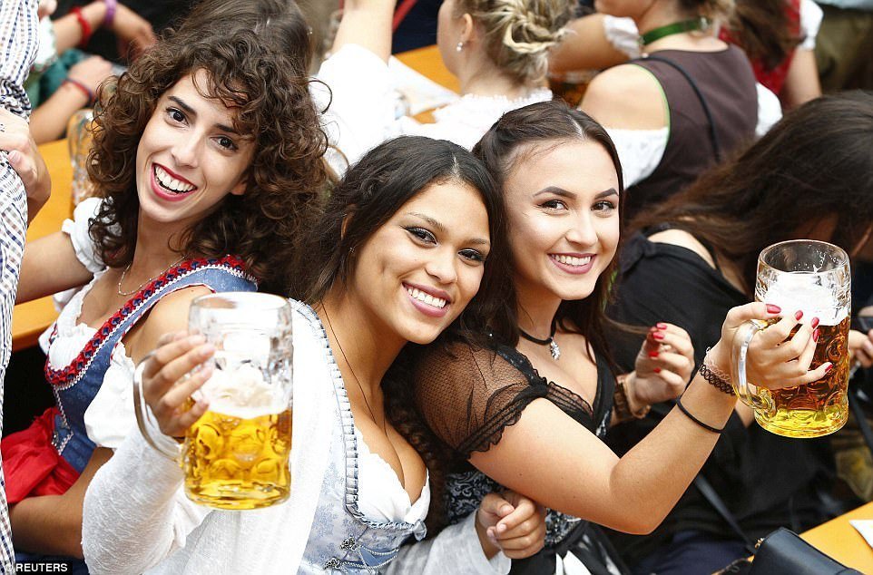 You are at work, and now there is Oktoberfest in Munich) - Oktoberfest, Beer, Girls, Holidays, Munich, Longpost