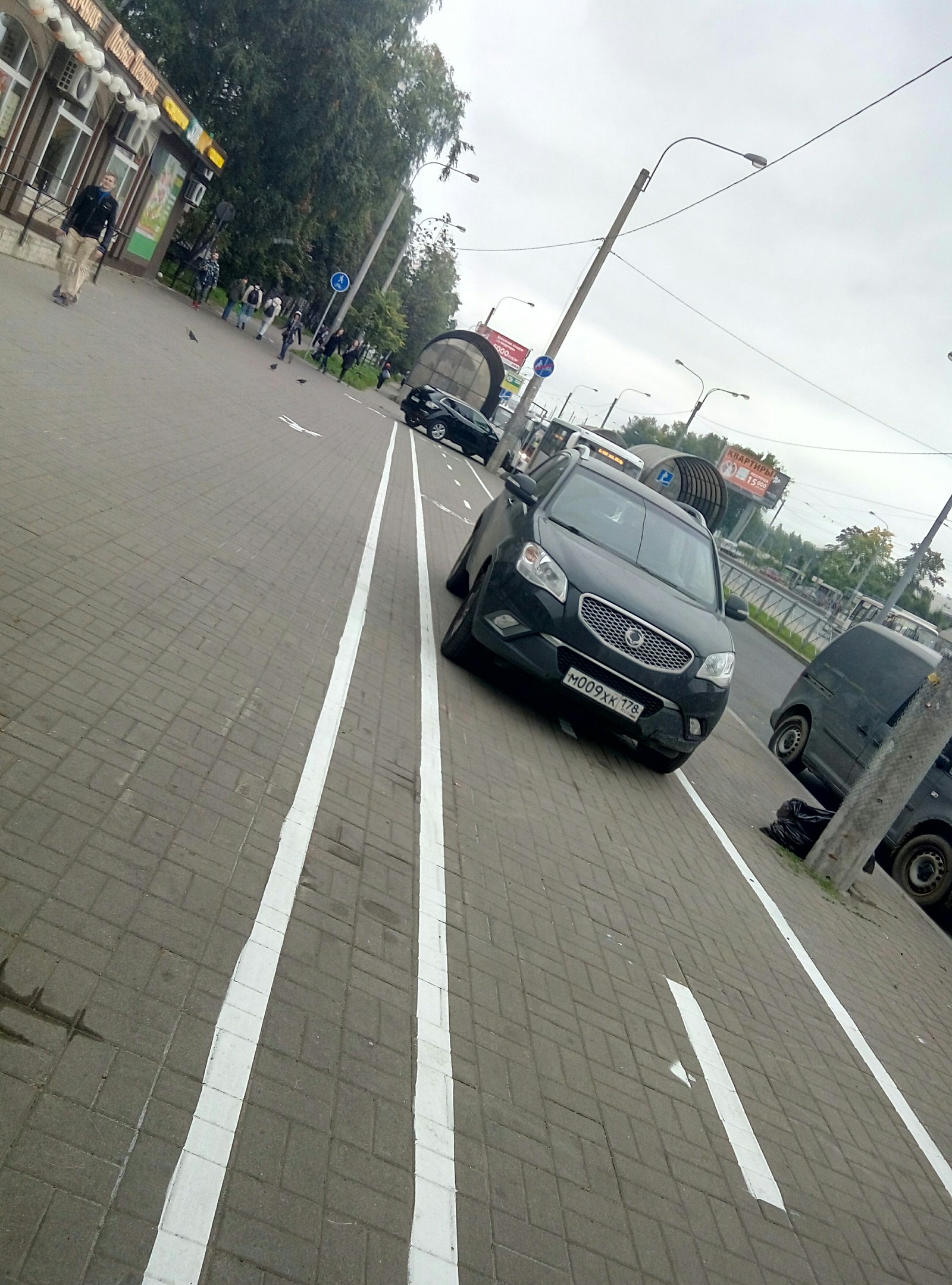 Bicycle path in St. Petersburg. - My, Saint Petersburg, Parking, The driver