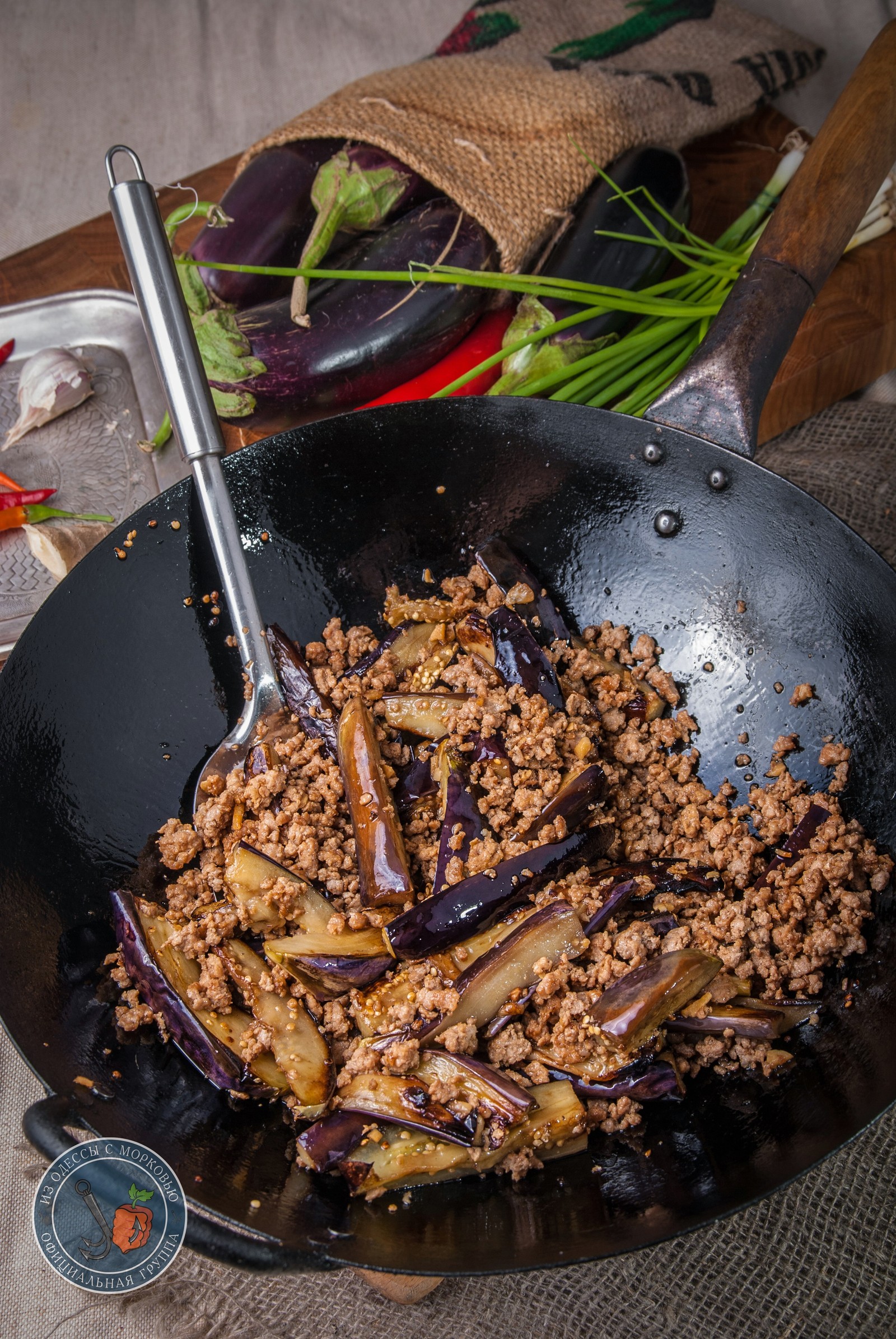 Лекарство для моей осени. Ароматные баклажаны с мясом. | Пикабу