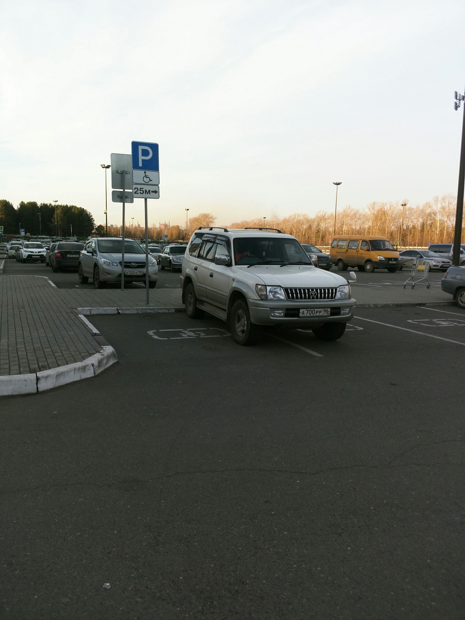 Attention! Question. - My, Disabled person, SUV, Parking, Неправильная парковка