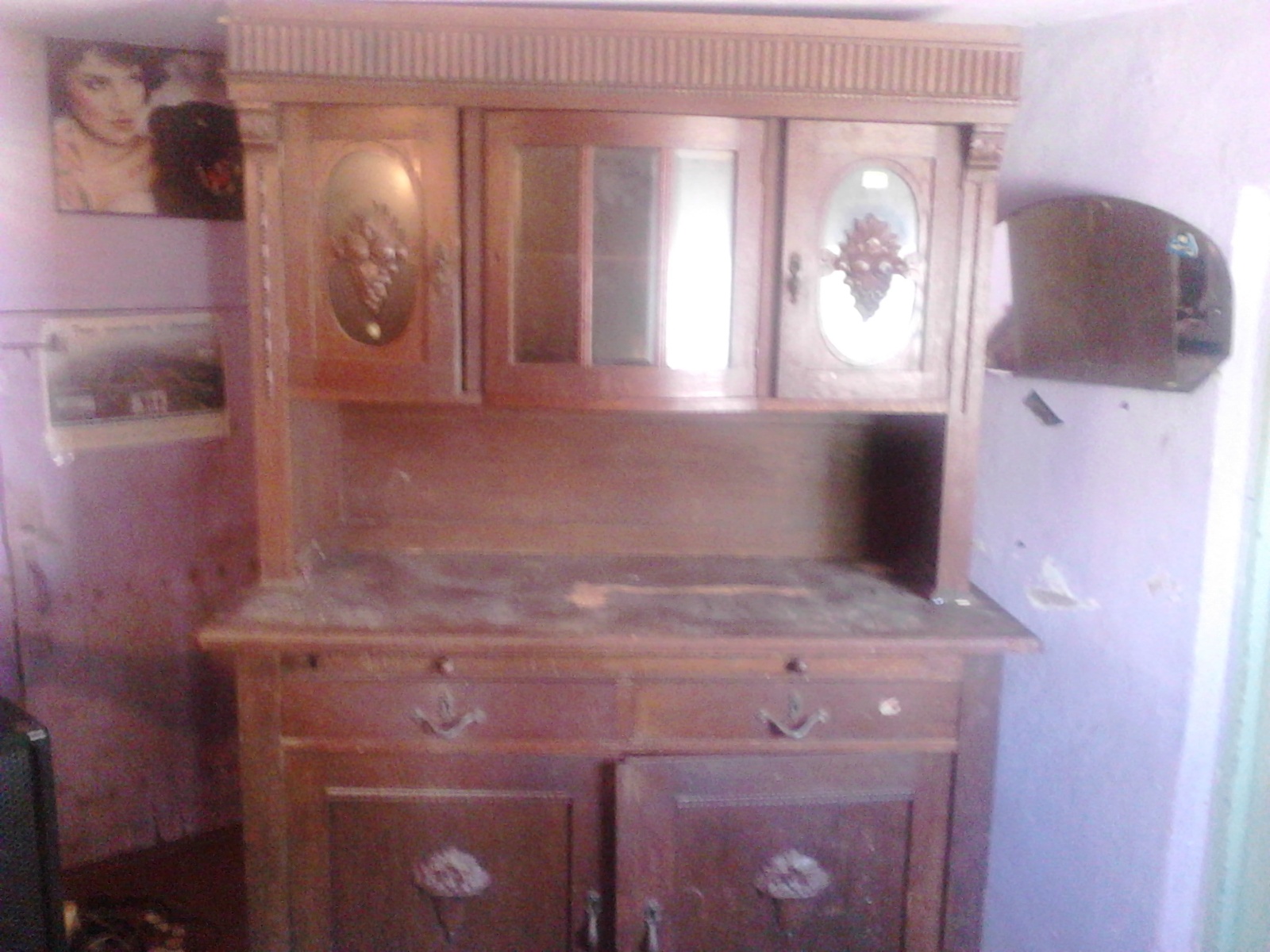 Please help with the identification of the cabinet (buffet?) - My, Vintage, Closet, Help, Identification, League