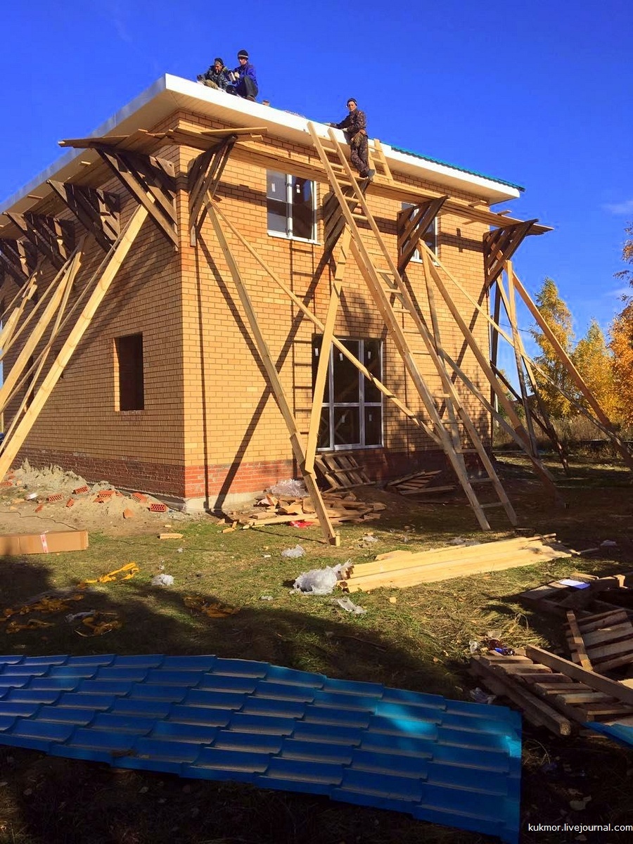 Roof color mystery revealed! We build our house in Kazan in 90 days. 73-75 days. Windows installed, hooray!!! - My, Home construction, My house, Window, Roof, House, My, The photo, Metal, Longpost