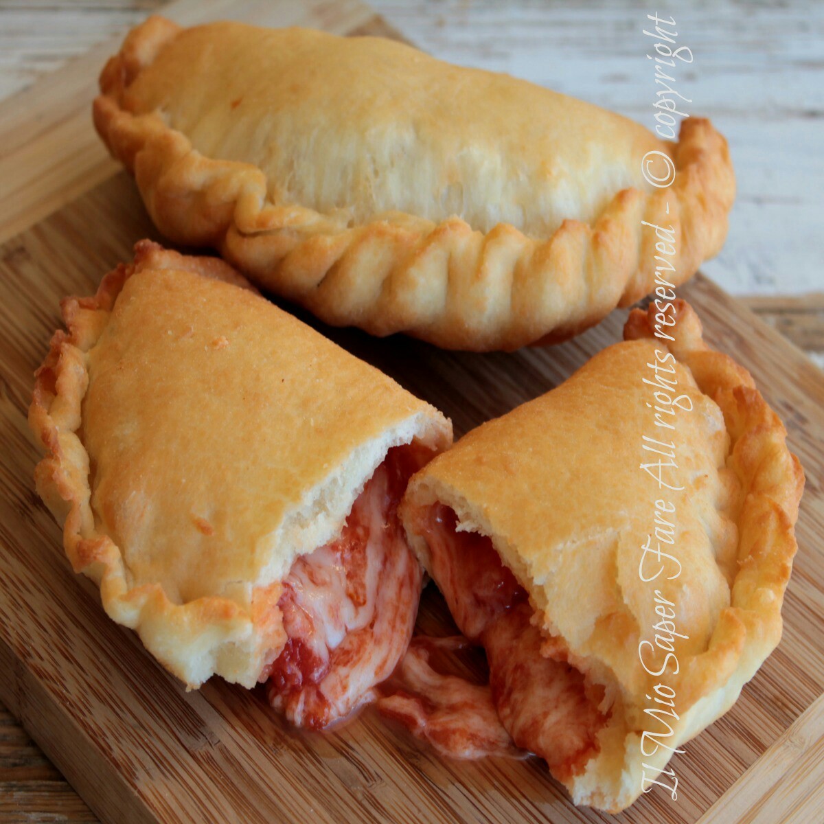 Panzerotti - Italian brother of pies and chebureks [recipe] - My, Recipe, Food, Italian food