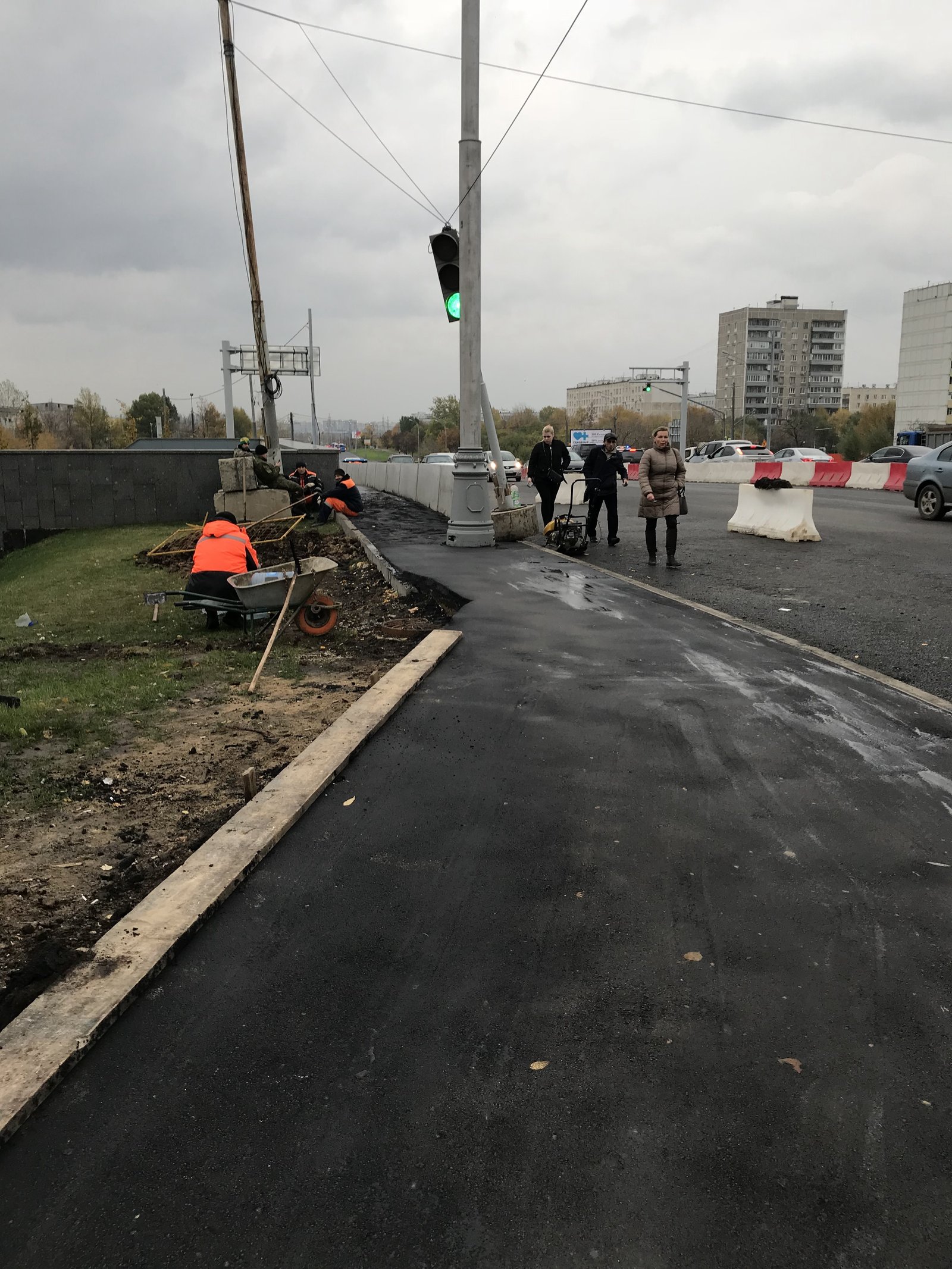 Псс, парень, не хочешь немного зеленого? - Моё, Москва, Чертаново