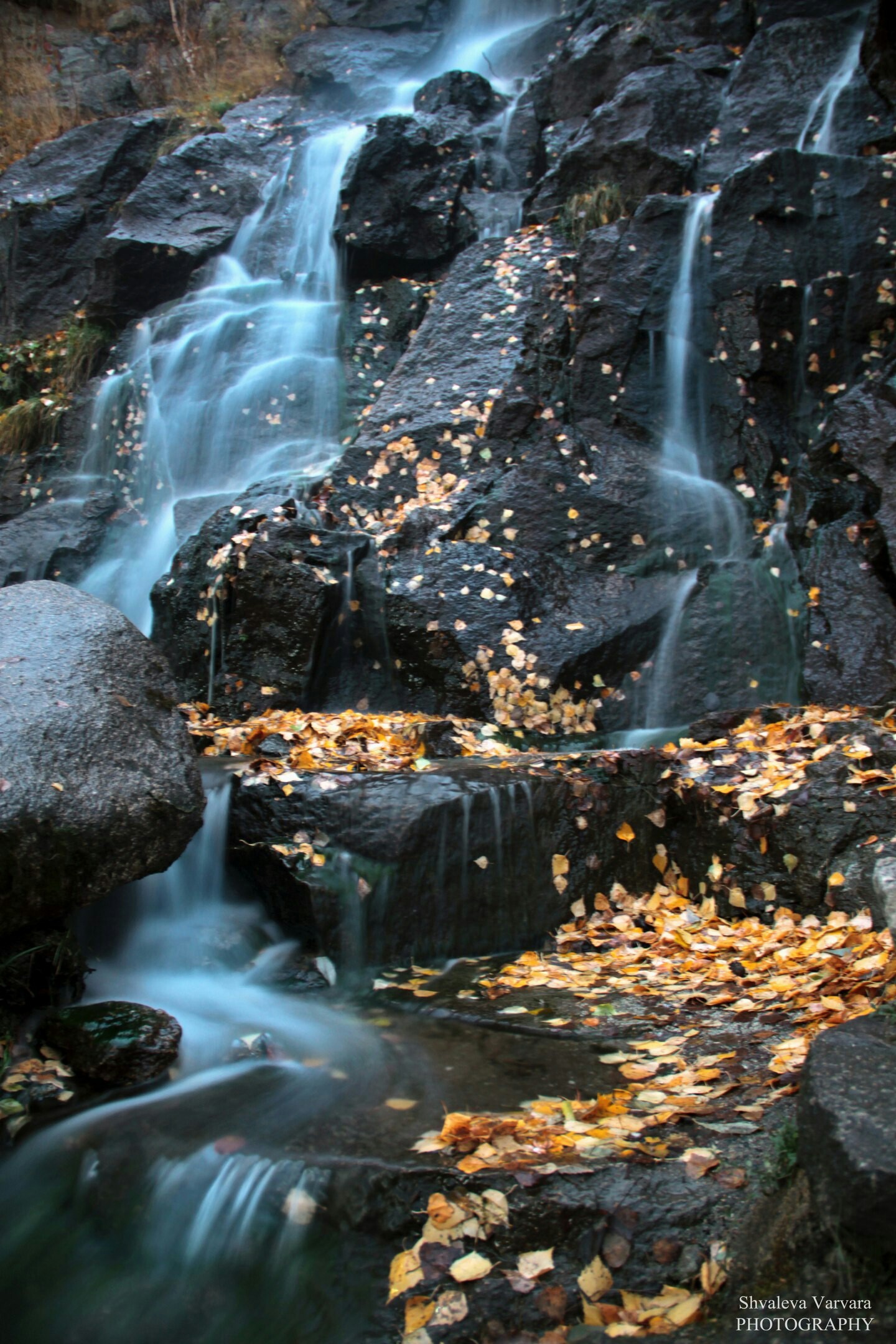 The flowing beauty of autumn - My, Waterfall, Autumn, The photo, Canon