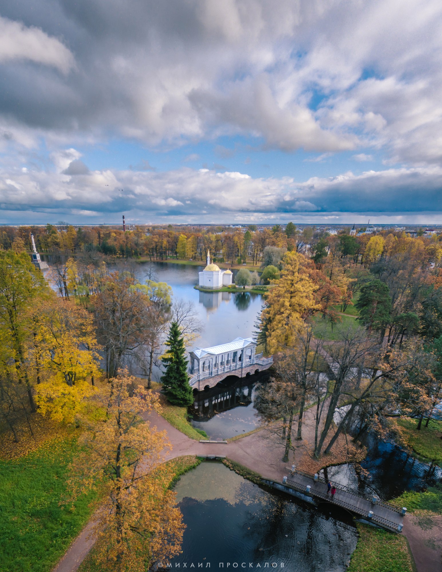 Tsarskoye Selo, autumn - My, Pushkin, Quadcopter, Autumn, Quadcopter video, , Video, Longpost