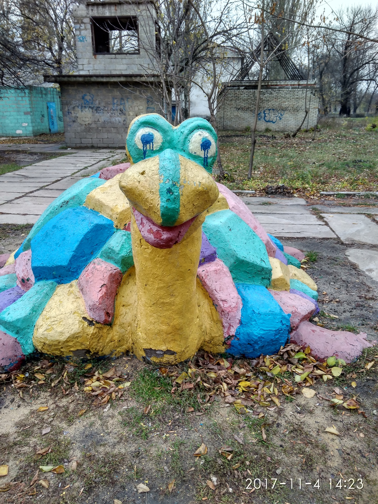 Веселые герои одной детской площадки - Моё, Детская площадка, Дракон, Пираты, Краб, Морской котик, Длиннопост