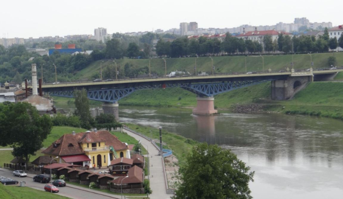 Водитель городского автобуса остановился на мосту и прыгнул в реку - Гродно, ЧП, Новости, S13