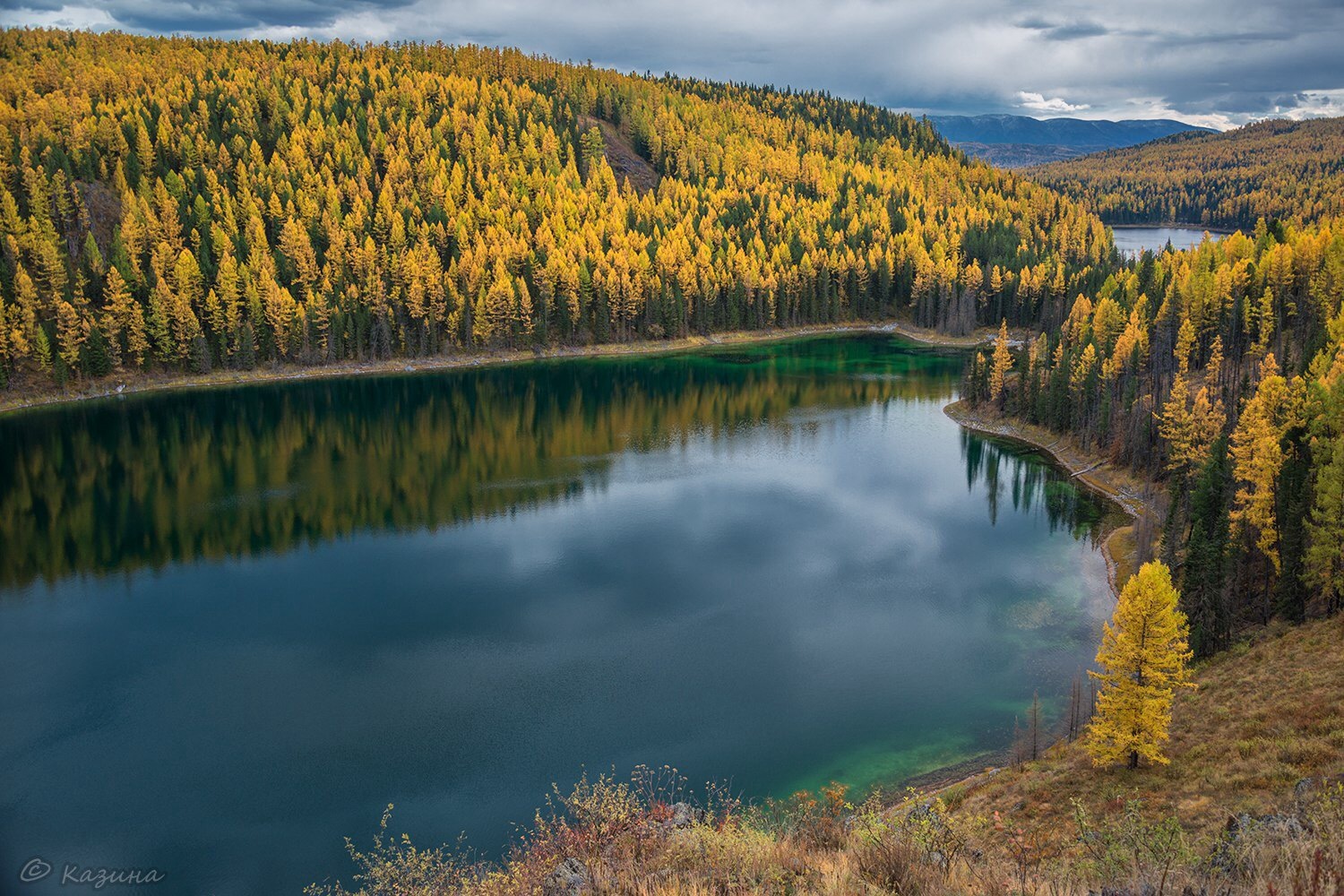 Одно из озёр Уч-Кёль - Фотография, Пейзаж, Природа, Алтай, Россия, Озеро, Осень, Лес, Республика Алтай