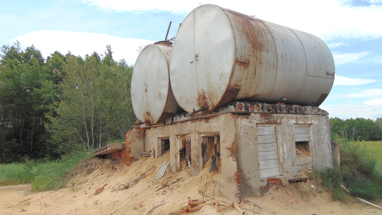 Once in these tanks there was diesel fuel - My, Abandoned, Urbanturism, Stalk, The photo, Republic of Belarus