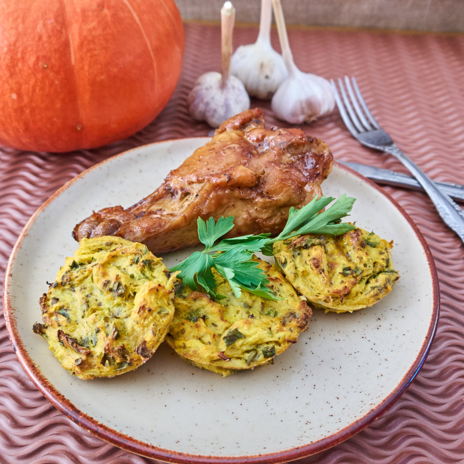 котлеты из филе индейки. куриные котлеты на пару. котлеты натуральные рубленые. митболы из индейки в сливочном соусе. натуральные котлеты из индейки.