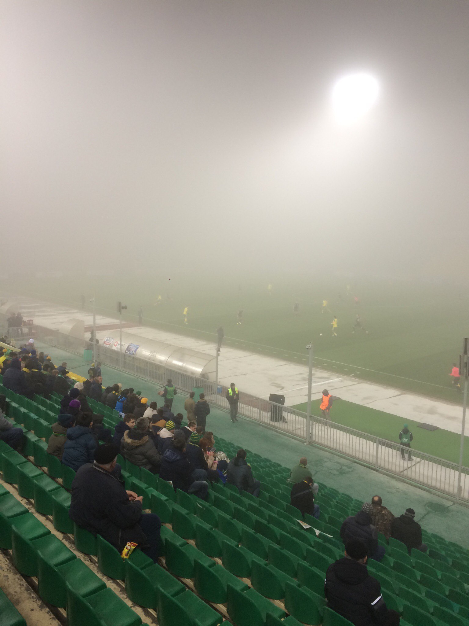 FIFA on the minimum - Football, Fog