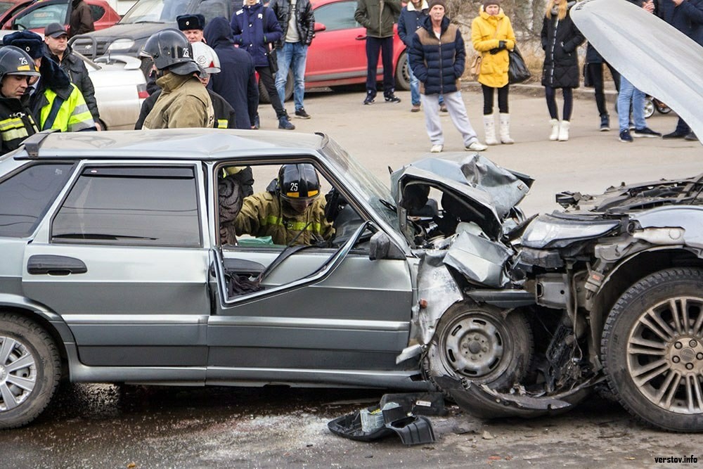 Fatal accident in Magnitogorsk - Magnitogorsk, Road accident, Lada, Death, Longpost, Range rover