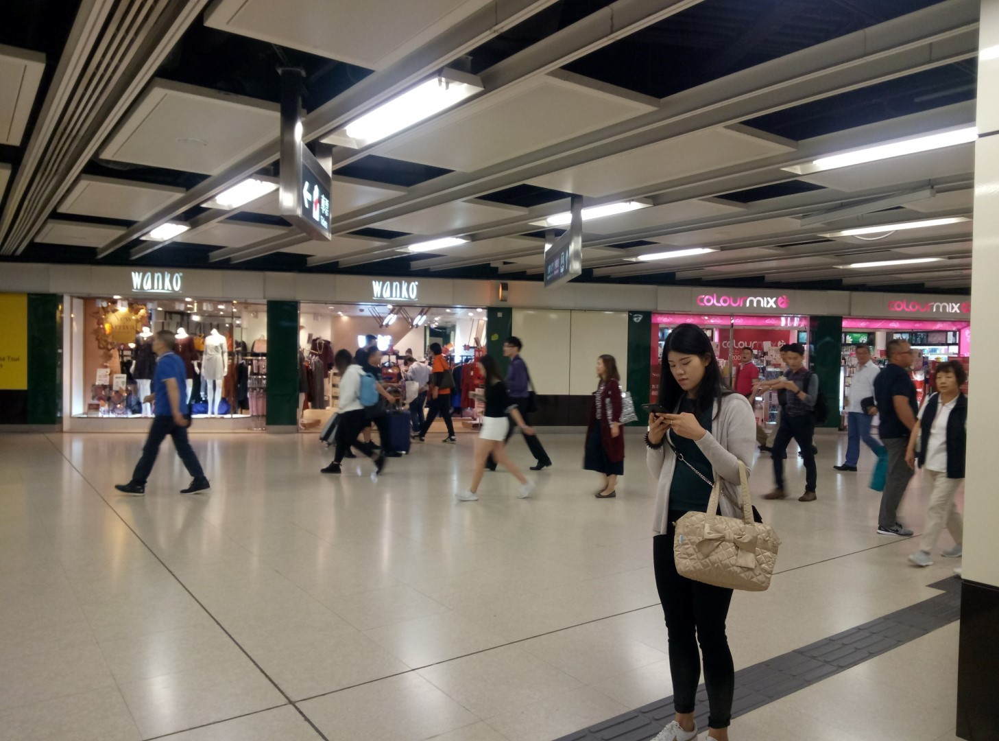 The most beautiful subway in the world? - My, China, Moscow, Metro, Moscow Metro, Hong Kong, Longpost