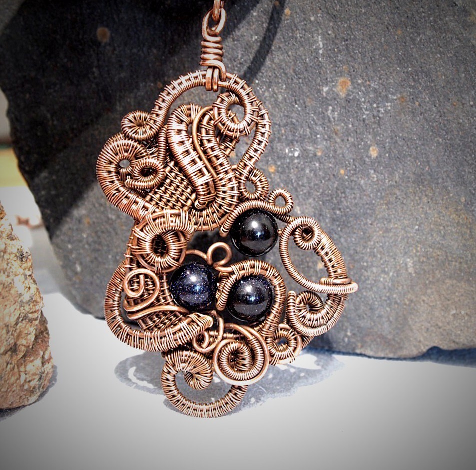 Copper pendant with aventurines - Handmade decorations, Copper wire, Copyright, Decoration, Handmade jewelry, Skillful fingers