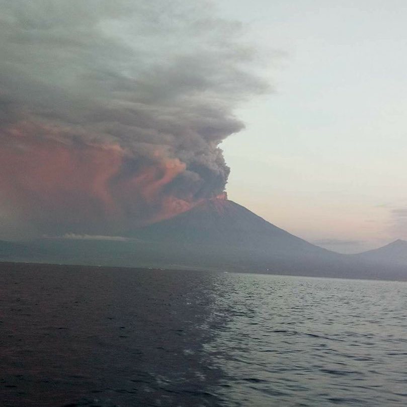 Agunga eruption, Bali. - Eruption, Bali, Agung Volcano, Video, Longpost, Eruption