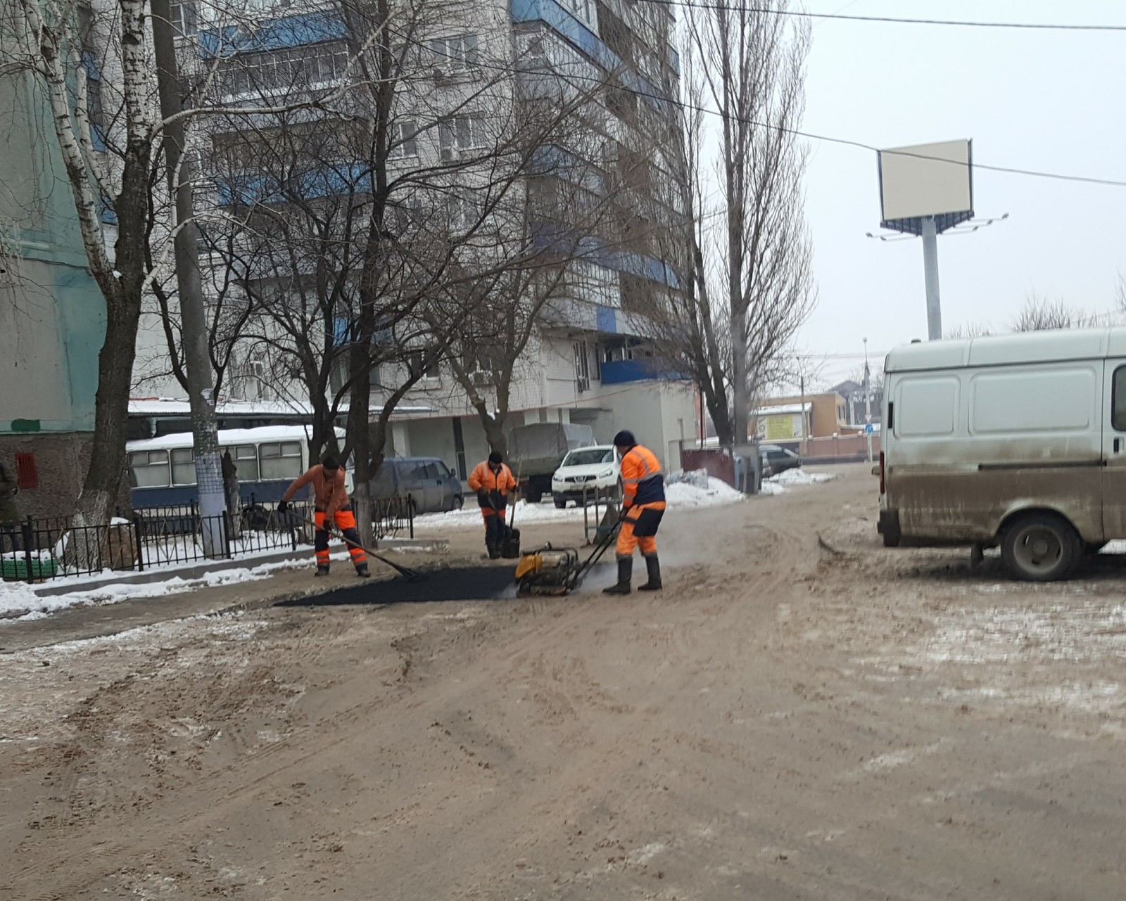 It's time for road work. - My, Road workers, Asphalt laying, Russia