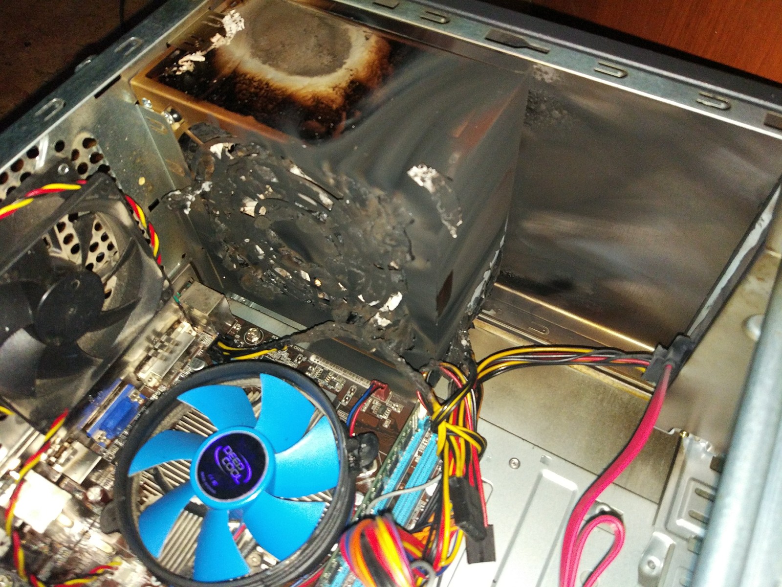 My computer smokes! Please see what happened... - My, Computer, Repair, Firewood, Badly, Longpost