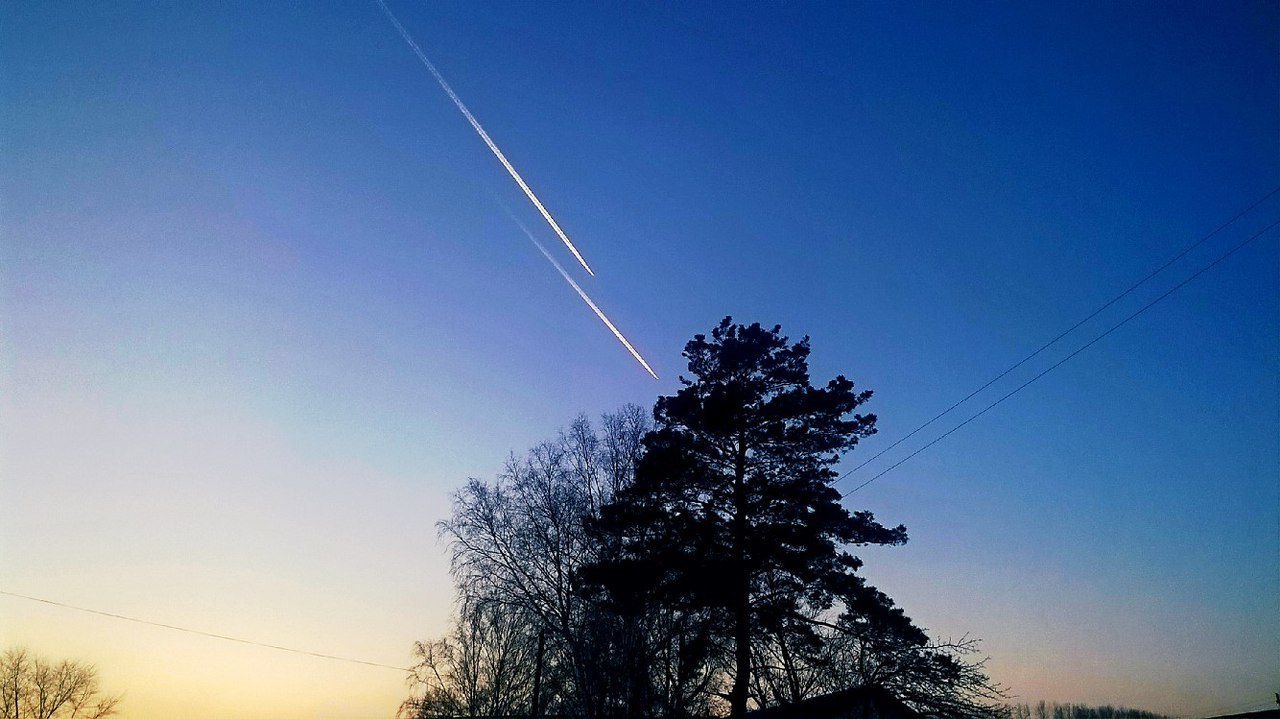 Here is such a beauty! Dancing planes over Biysk! - Airplane, Biysk, Unusual, Longpost